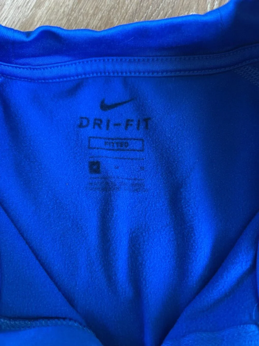 Nike Fitted Fleece Lined Dri-Fit Pullover Women's Size Medium Activewear - Picture 3 of 4